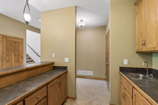 3958 Greystone Ridge, Eagan, MN 55122