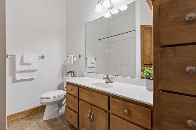 3958 Greystone Ridge, Eagan, MN 55122