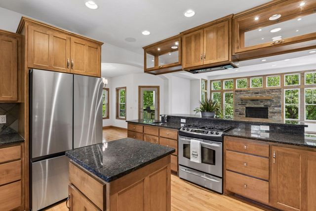3958 Greystone Ridge, Eagan, MN 55122
