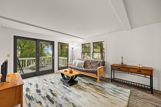 74 Arboretum Rd, Plymouth, MA 02360