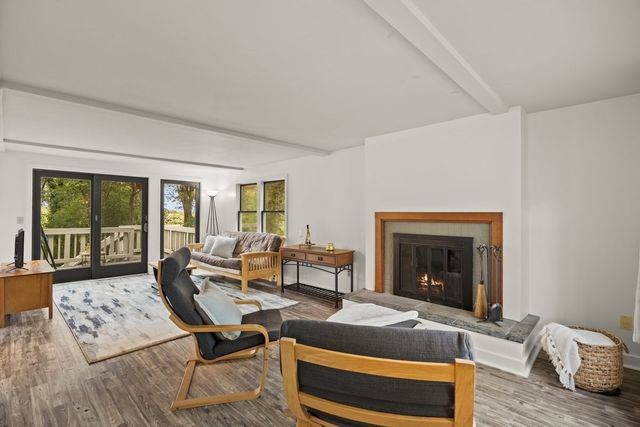 74 Arboretum Rd, Plymouth, MA 02360