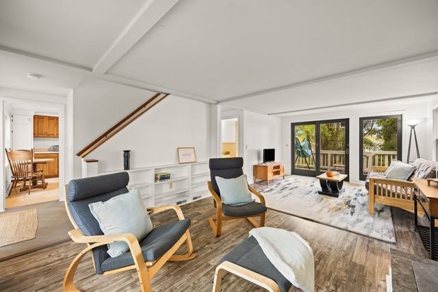 74 Arboretum Rd, Plymouth, MA 02360
