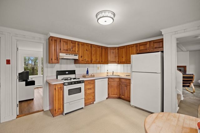74 Arboretum Rd, Plymouth, MA 02360