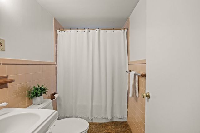 74 Arboretum Rd, Plymouth, MA 02360
