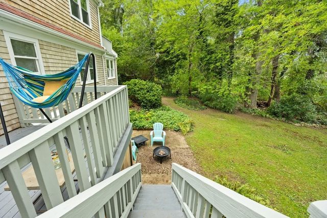 74 Arboretum Rd, Plymouth, MA 02360