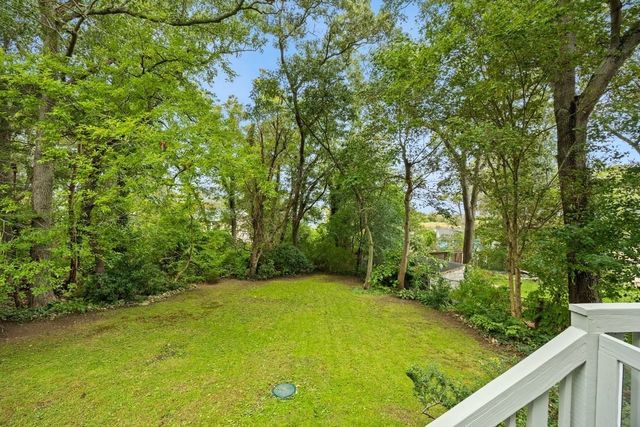 74 Arboretum Rd, Plymouth, MA 02360