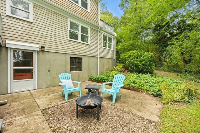 74 Arboretum Rd, Plymouth, MA 02360