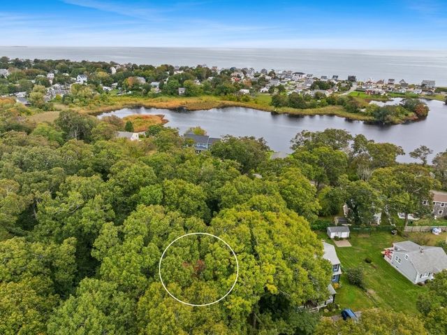 74 Arboretum Rd, Plymouth, MA 02360
