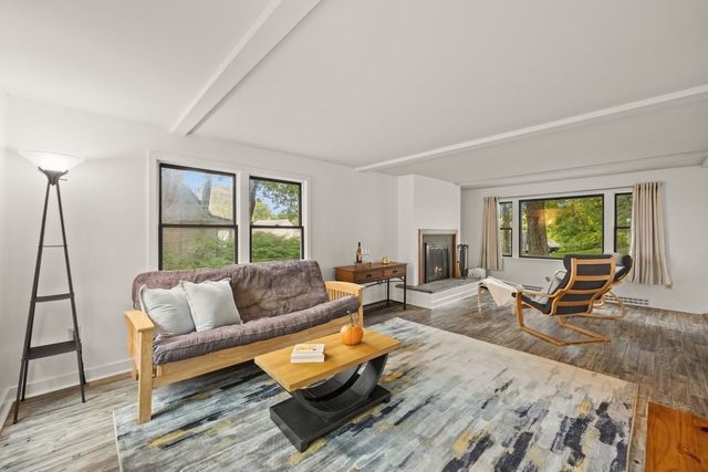 74 Arboretum Rd, Plymouth, MA 02360