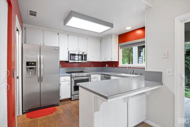 8000 Kroll Way 56, Bakersfield, CA 93311