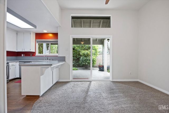 8000 Kroll Way 56, Bakersfield, CA 93311