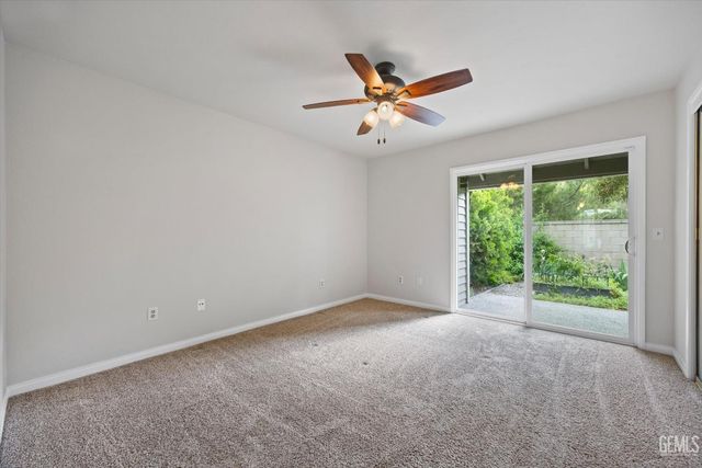 8000 Kroll Way 56, Bakersfield, CA 93311