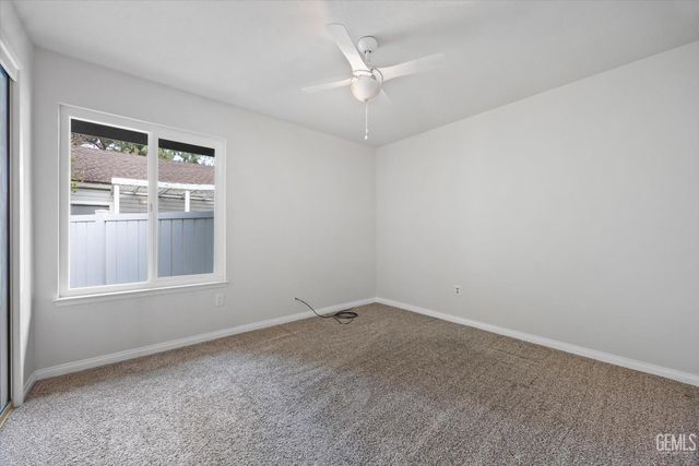 8000 Kroll Way 56, Bakersfield, CA 93311