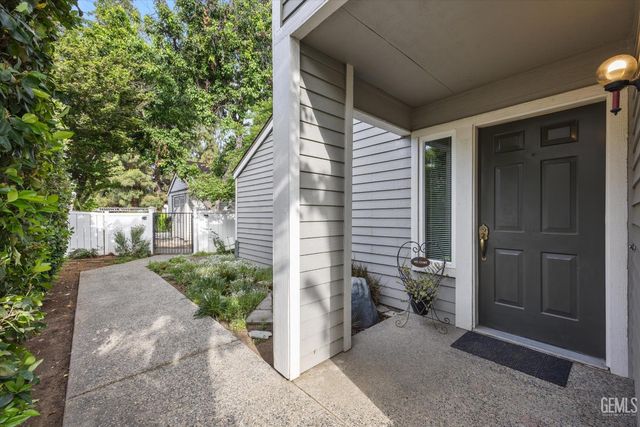 8000 Kroll Way 56, Bakersfield, CA 93311