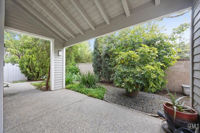 8000 Kroll Way 56, Bakersfield, CA 93311