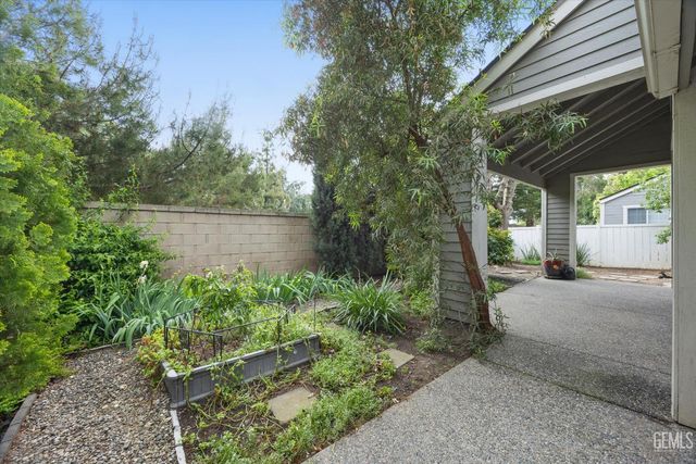 8000 Kroll Way 56, Bakersfield, CA 93311