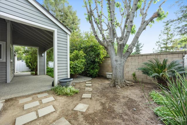 8000 Kroll Way 56, Bakersfield, CA 93311