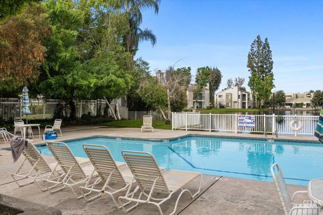 8000 Kroll Way 56, Bakersfield, CA 93311