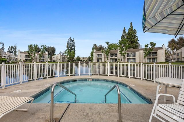 8000 Kroll Way 56, Bakersfield, CA 93311