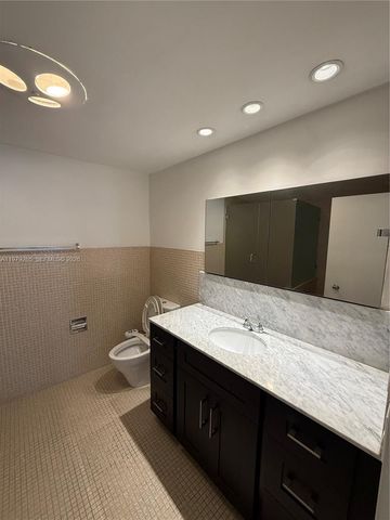 5255 Collins Ave 7B, Miami Beach, FL 33140