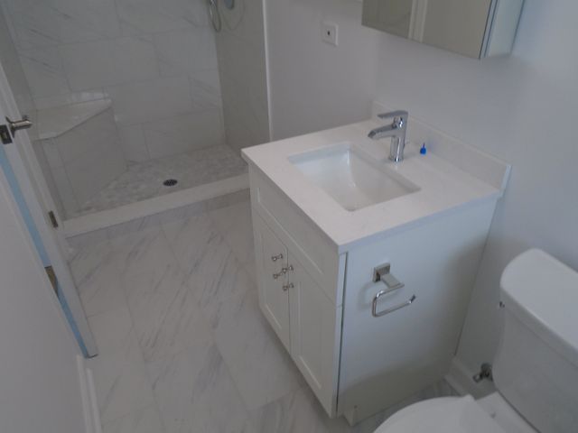 8258 N Octavia Avenue, Niles, IL 60714