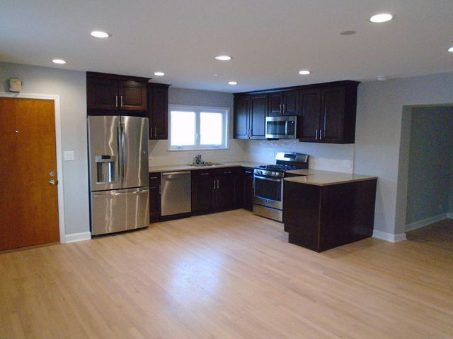 8258 N Octavia Avenue, Niles, IL 60714