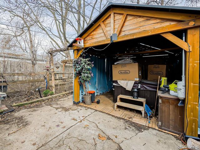 25038 Annapolis Street, Dearborn Heights, MI 48125