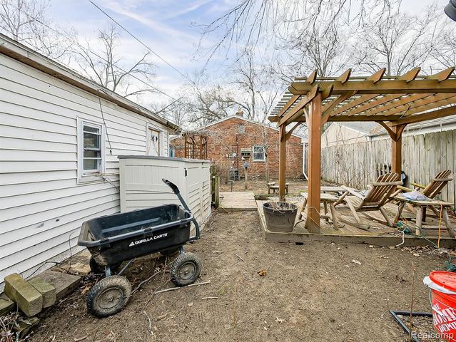 25038 Annapolis Street, Dearborn Heights, MI 48125