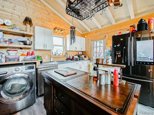 25038 Annapolis Street, Dearborn Heights, MI 48125