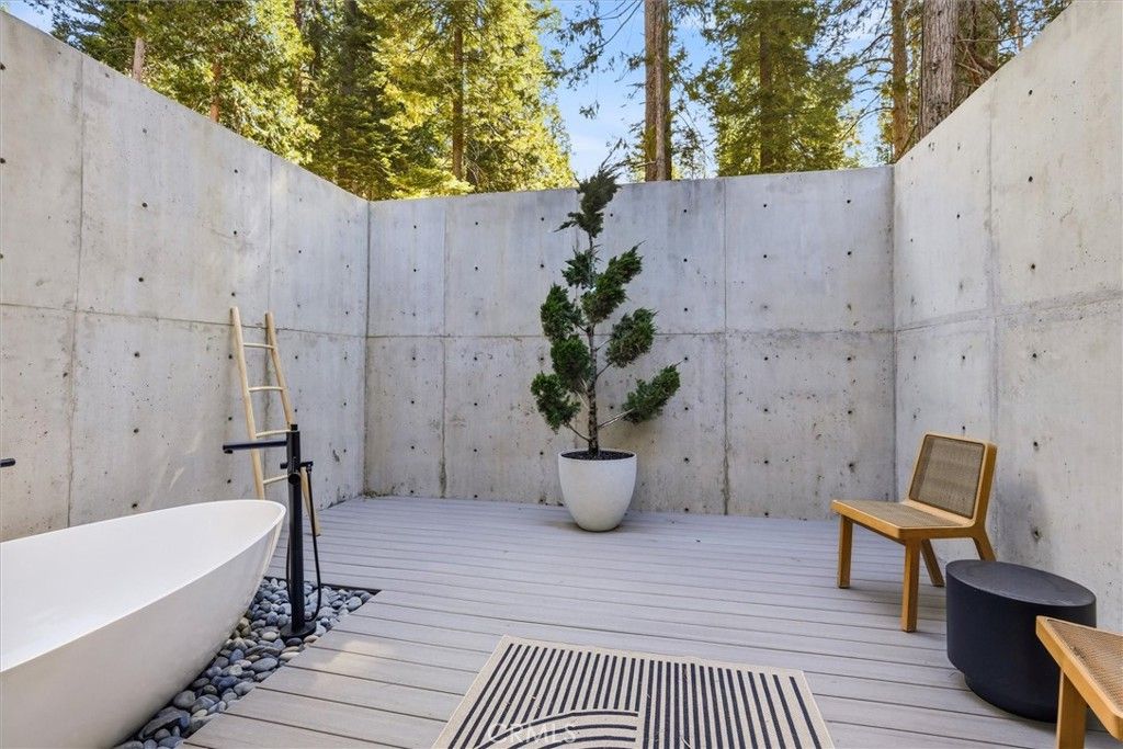 Image 40 of property listing at 7175 Yosemite Park, Yosemite, CA 95389