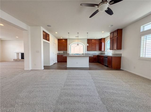 5429 Ledgewood Creek Avenue, Las Vegas, NV 89141