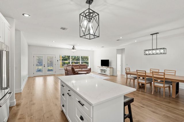 1830 Flite Acres RD, Wimberley, TX 78676