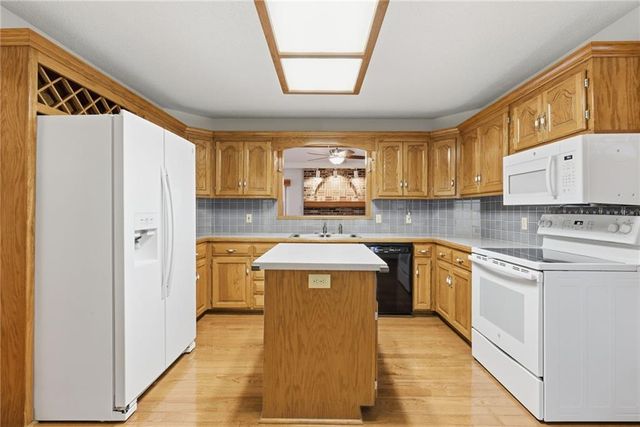 507 Larkin Court, Warrensburg, MO 64093