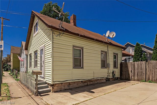 750 Brayton Avenue, Cleveland, OH 44113