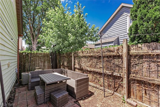 750 Brayton Avenue, Cleveland, OH 44113