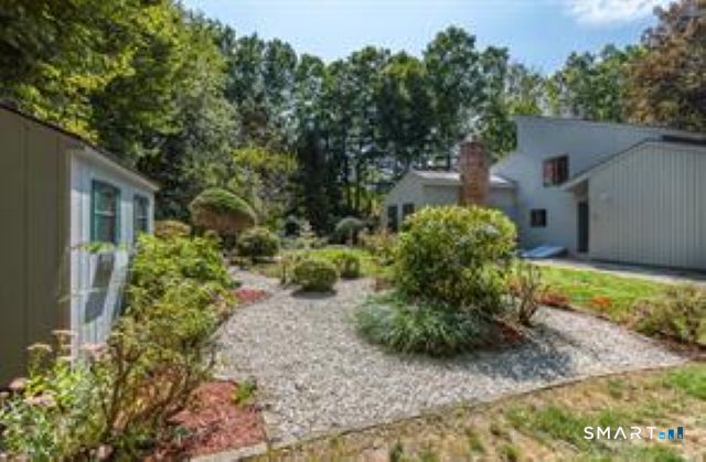 29 Pease Road, Woodbridge, CT 06525