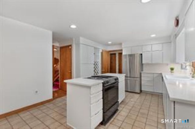 29 Pease Road, Woodbridge, CT 06525