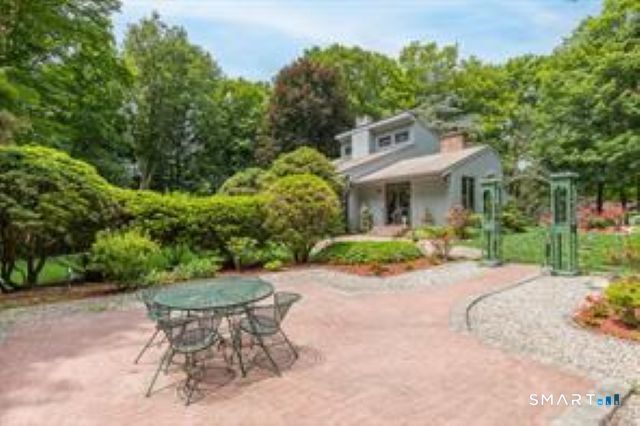29 Pease Road, Woodbridge, CT 06525
