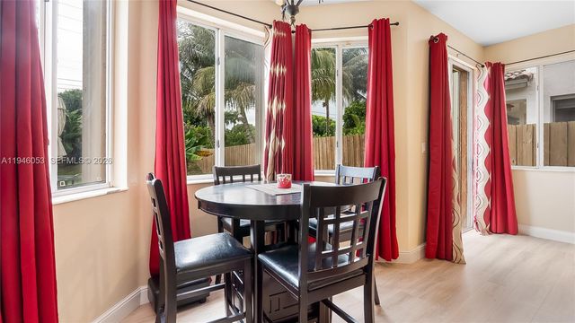 1884 SE 19th St, Homestead, FL 33035