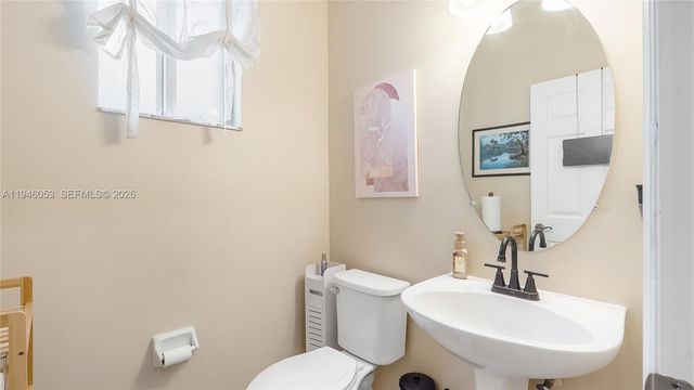 1884 SE 19th St, Homestead, FL 33035