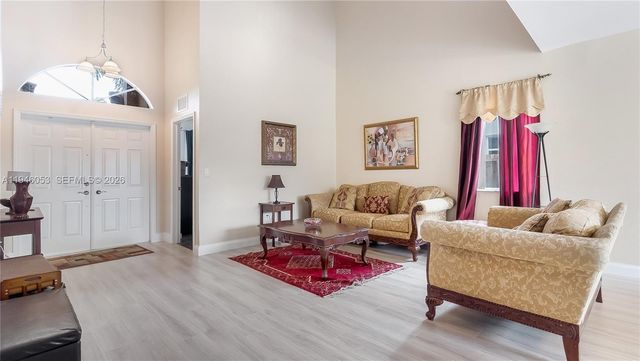 1884 SE 19th St, Homestead, FL 33035