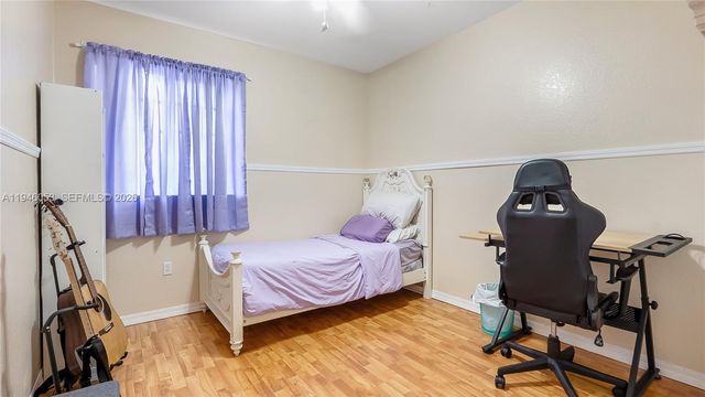 1884 SE 19th St, Homestead, FL 33035