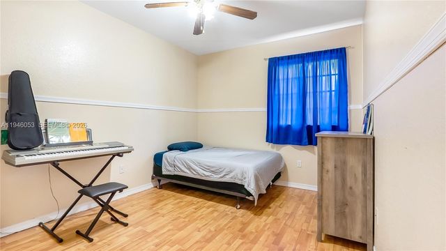 1884 SE 19th St, Homestead, FL 33035