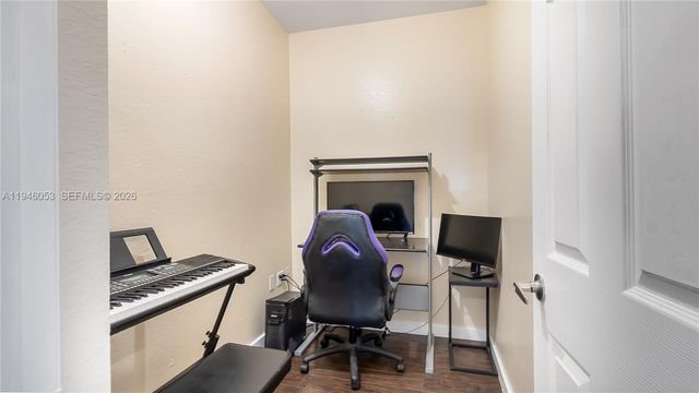 1884 SE 19th St, Homestead, FL 33035