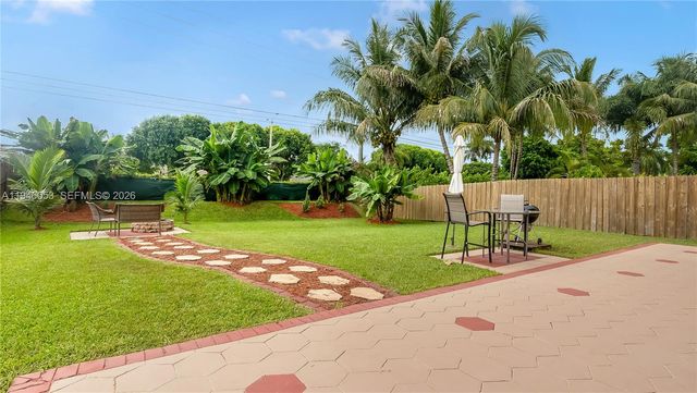 1884 SE 19th St, Homestead, FL 33035