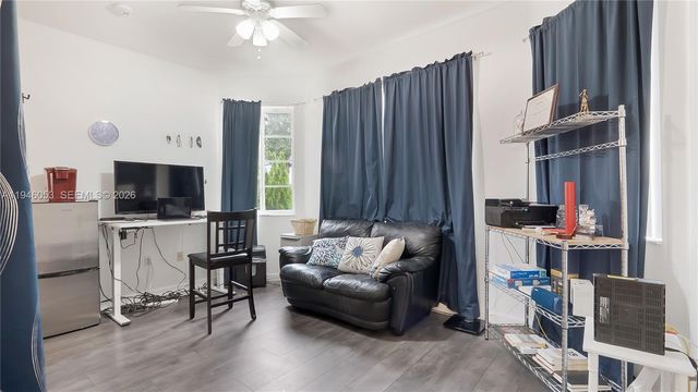 1884 SE 19th St, Homestead, FL 33035