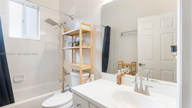 1884 SE 19th St, Homestead, FL 33035