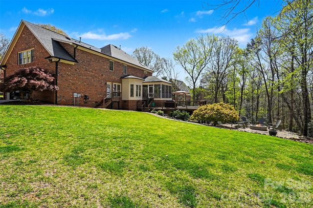 9800 Moody Court, Harrisburg, NC 28075