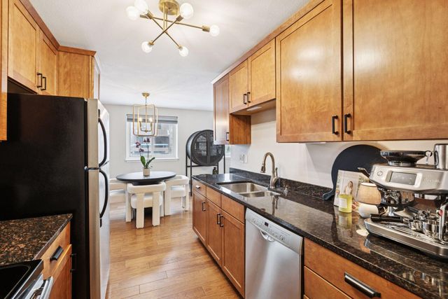 4400 Upton Avenue S 102, Minneapolis, MN 55410