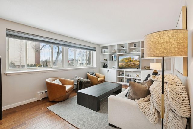 4400 Upton Avenue S 102, Minneapolis, MN 55410